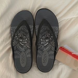 NWT Black Soul Naturalizer flip flops